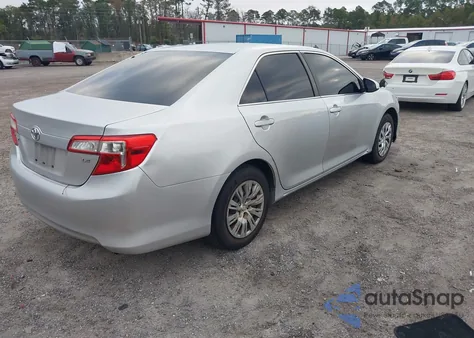 2013 Toyota Camry Le z USA, uszkodzony, nr VIN 4T1BF1FK5DU234232